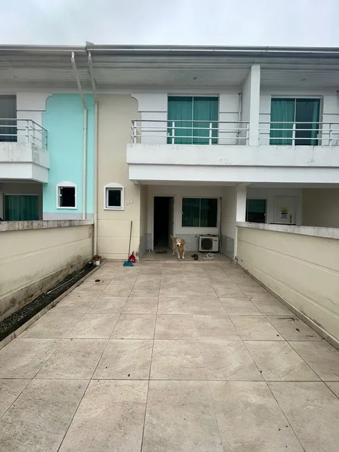 Foto 1 de Casa com 2 Quartos à venda, 82m² em Santa Regina, Camboriú