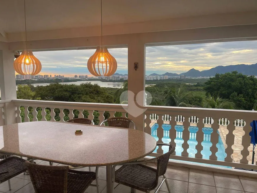Foto 1 de Casa de Condomínio com 4 Quartos à venda, 300m² em Itanhangá, Rio de Janeiro
