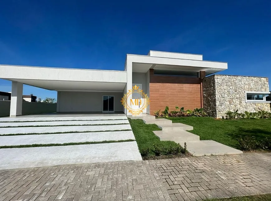 Foto 1 de Casa de Condomínio com 4 Quartos à venda, 370m² em Centro, Camboriú