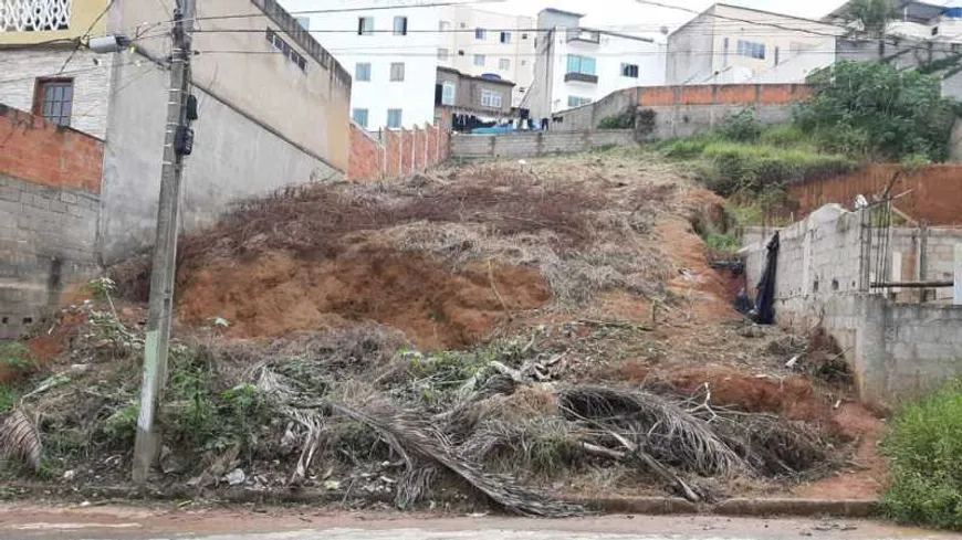 Foto 1 de Lote/Terreno à venda em Fontesville, Juiz de Fora