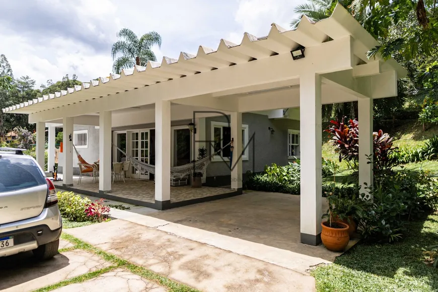 Foto 1 de Casa com 4 Quartos à venda, 1882m² em Parque do Imbuí, Teresópolis