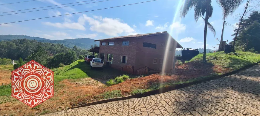 Foto 1 de Casa de Condomínio com 4 Quartos à venda, 214m² em Recanto dos Pássaros, Piracaia