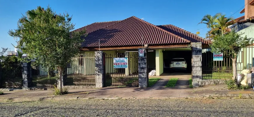 Foto 1 de Casa com 4 Quartos à venda, 550m² em Órfãs, Ponta Grossa