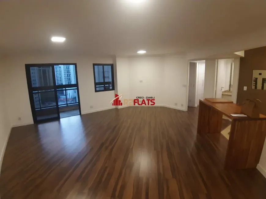 Foto 1 de Flat com 2 Quartos para alugar, 120m² em Moema, São Paulo