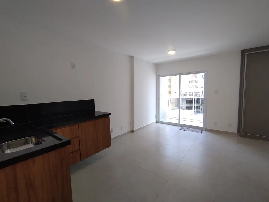 Foto 1 de Apartamento com 1 Quarto para alugar, 39m² em Centro, Juiz de Fora
