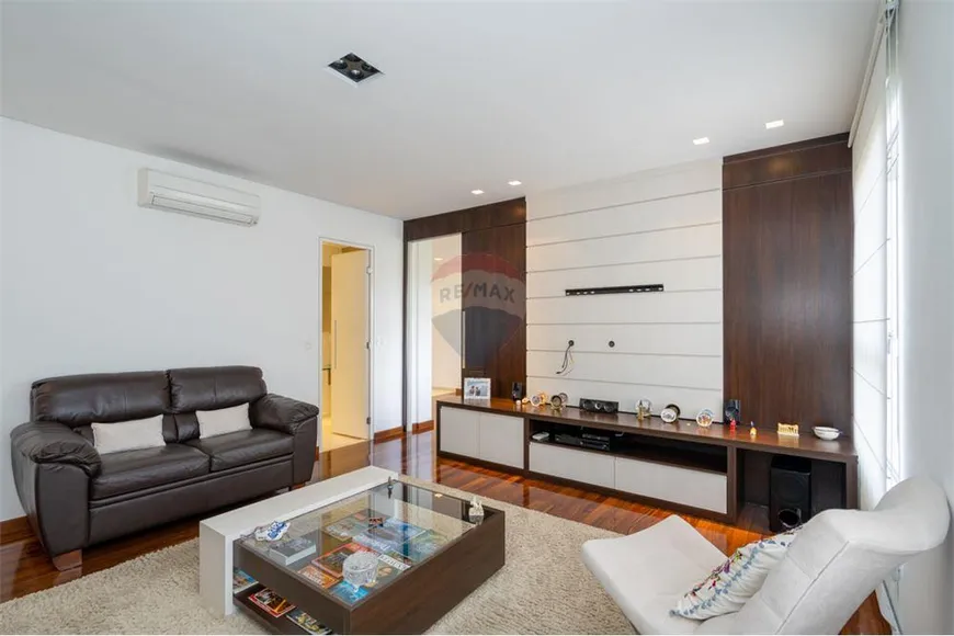 Foto 1 de Apartamento com 3 Quartos à venda, 140m² em Jardim Fonte do Morumbi , São Paulo