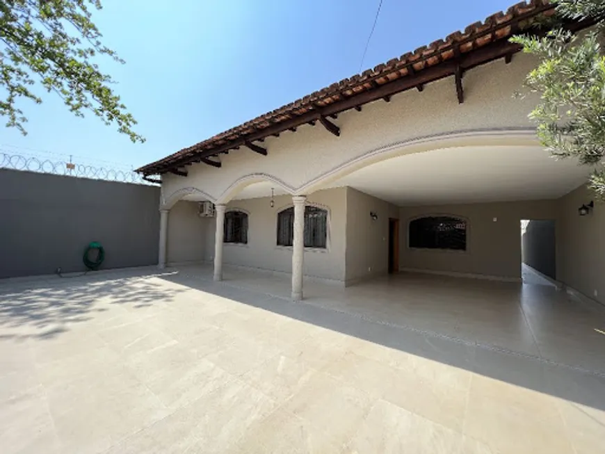 Foto 1 de Casa com 3 Quartos à venda, 220m² em Setor Pedro Ludovico, Goiânia