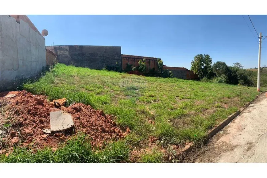 Foto 1 de Lote/Terreno à venda, 200m² em , Estiva Gerbi