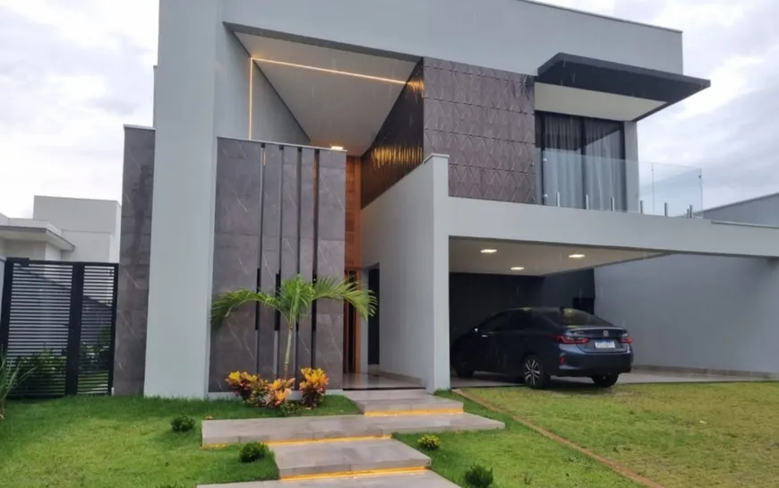 Foto 1 de Casa de Condomínio com 4 Quartos à venda, 300m² em Aponiã, Porto Velho