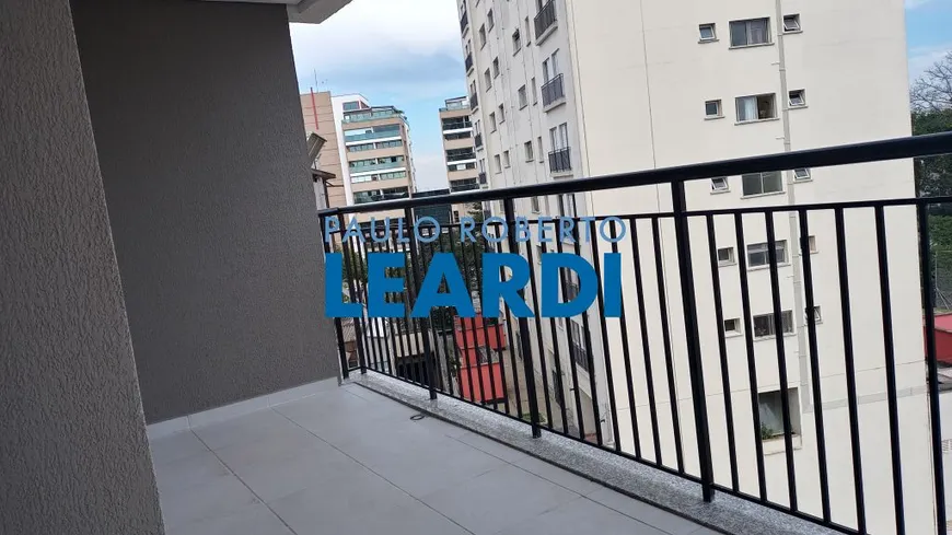 Foto 1 de Apartamento com 3 Quartos à venda, 70m² em Vila Ipojuca, São Paulo