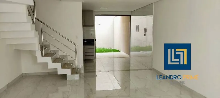 Foto 1 de Casa com 3 Quartos à venda, 60m² em Santa Mônica, Belo Horizonte