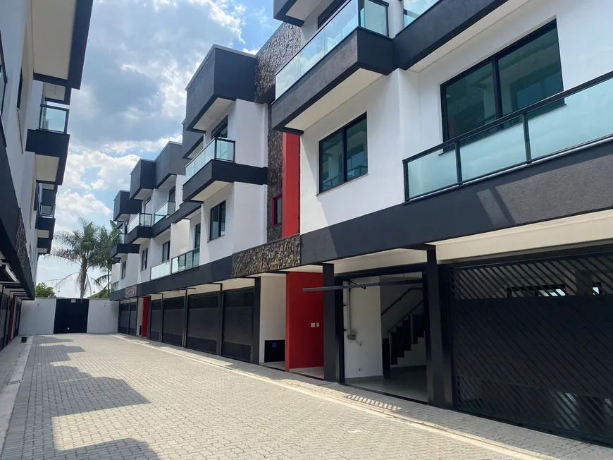 Foto 1 de Casa de Condomínio com 4 Quartos à venda, 400m² em Vila Albertina, São Paulo