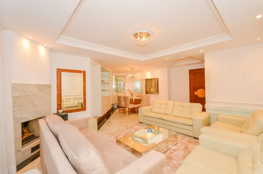 Foto 1 de Apartamento com 4 Quartos à venda, 158m² em Bacacheri, Curitiba