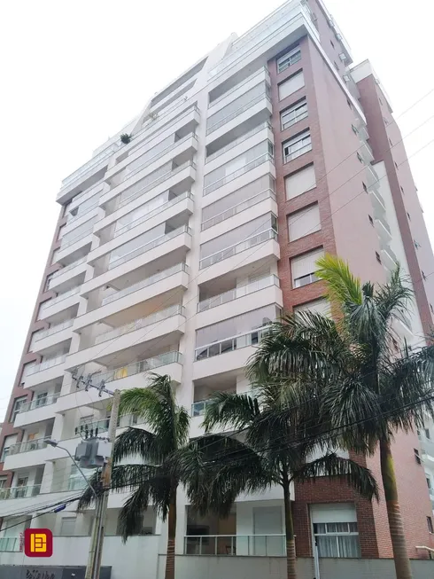 Foto 1 de Apartamento com 2 Quartos à venda, 70m² em Beira Mar, Florianópolis