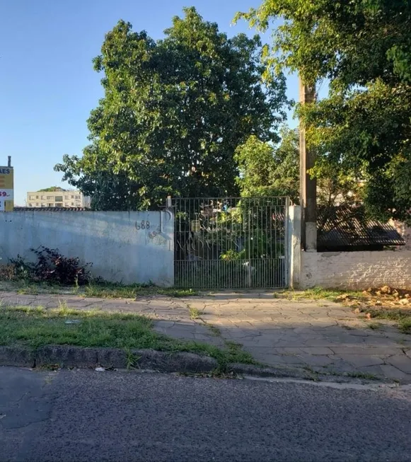 Foto 1 de Lote/Terreno à venda, 410m² em Vila Jardim, Porto Alegre