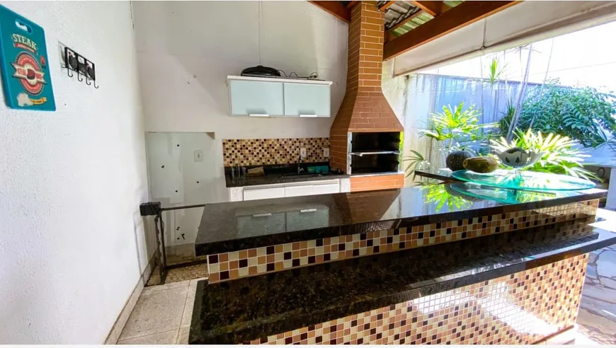 Foto 1 de Casa com 3 Quartos à venda, 180m² em Parque Amazônia, Goiânia