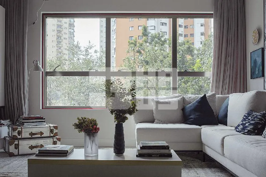 Foto 1 de Apartamento com 2 Quartos à venda, 70m² em Panamby, São Paulo