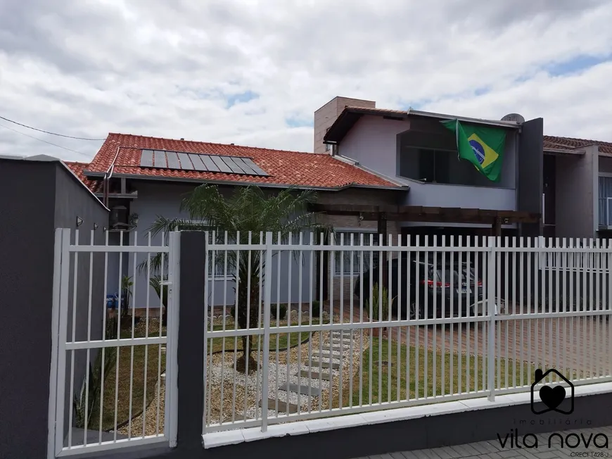 Foto 1 de Casa com 5 Quartos à venda, 256m² em Vila Nova, Joinville