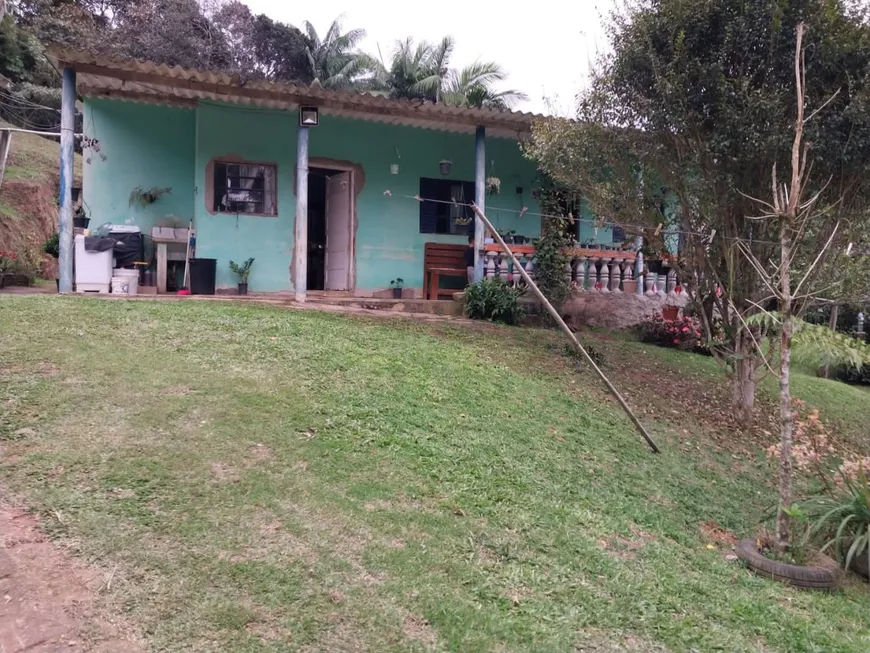 Foto 1 de Fazenda/Sítio com 3 Quartos à venda, 2034m² em , Juquitiba