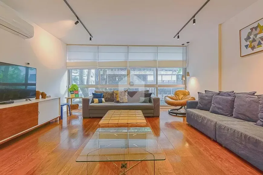 Foto 1 de Apartamento com 3 Quartos à venda, 155m² em Leblon, Rio de Janeiro