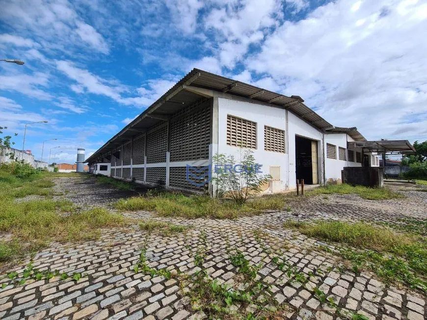 Foto 1 de Galpão/Depósito/Armazém à venda, 5700m² em Quintino Cunha, Fortaleza