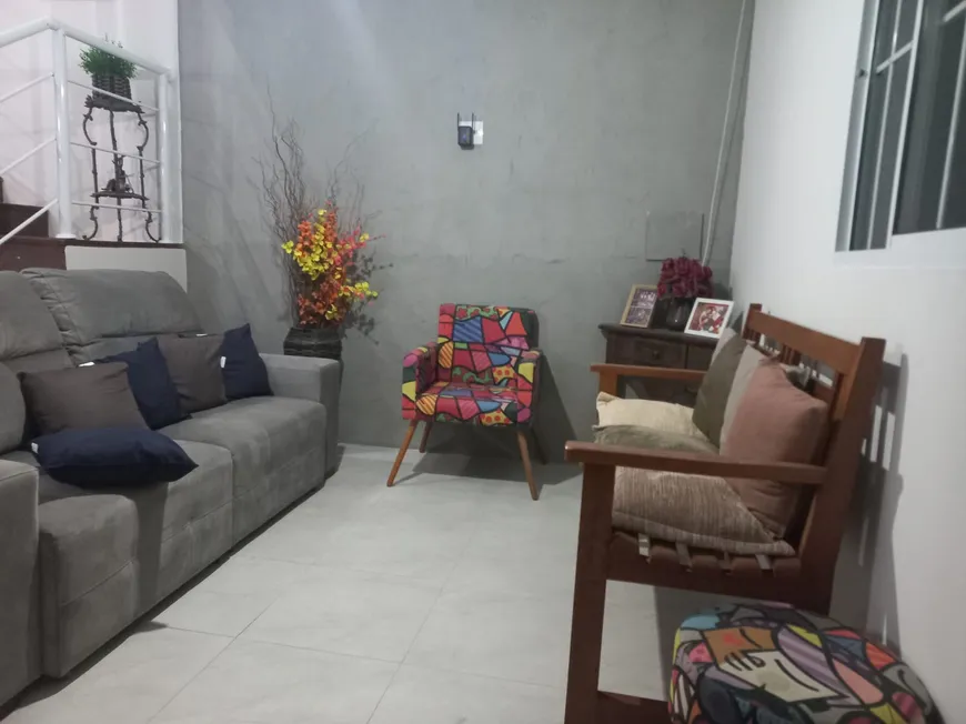 Foto 1 de Sobrado com 3 Quartos à venda, 123m² em Villa Di Cesar, Mogi das Cruzes