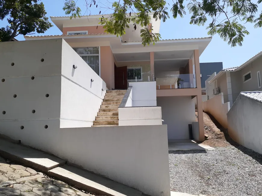 Foto 1 de Casa de Condomínio com 3 Quartos à venda, 105m² em Peró, Cabo Frio