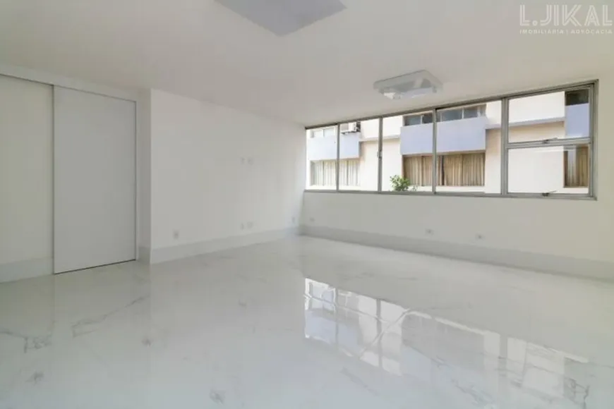 Foto 1 de Apartamento com 4 Quartos à venda, 120m² em Santa Cecília, São Paulo