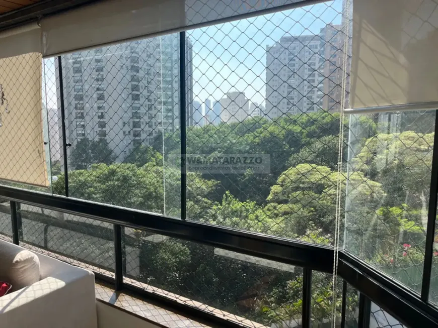Foto 1 de Apartamento com 3 Quartos para venda ou aluguel, 220m² em Vila Suzana, São Paulo