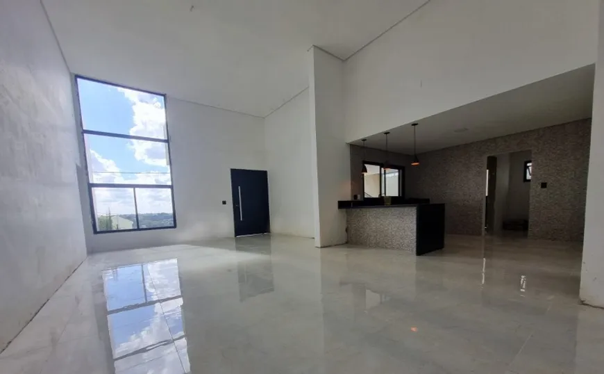 Foto 1 de Casa de Condomínio com 3 Quartos à venda, 220m² em Centro, Aracoiaba da Serra