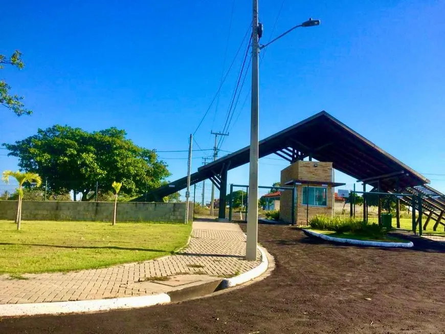 Foto 1 de Lote/Terreno com 1 Quarto à venda, 360m² em Icarai, Caucaia