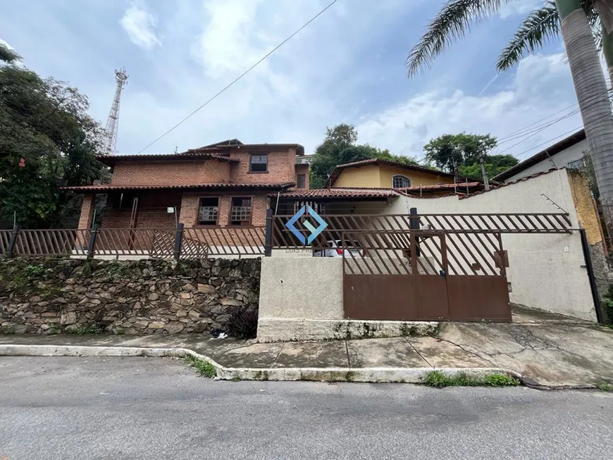 Foto 1 de Casa com 5 Quartos à venda, 260m² em Nacoes Unidas, Sabará