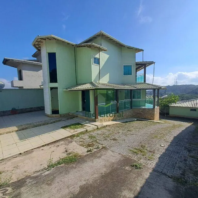 Foto 1 de Casa com 3 Quartos à venda, 180m² em Colinas, Rio das Ostras