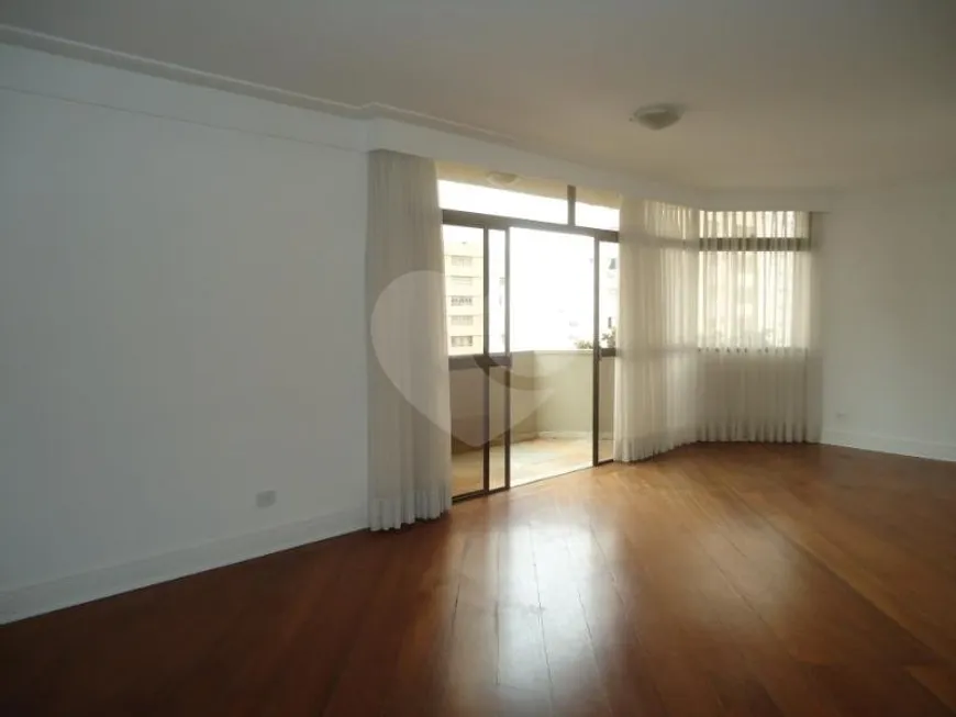 Foto 1 de Apartamento com 3 Quartos para alugar, 115m² em Bela Vista, São Paulo