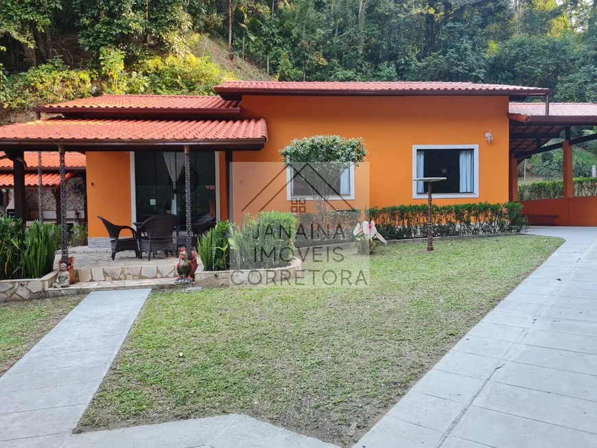 Foto 1 de Casa com 4 Quartos à venda, 150m² em Caneca Fina, Guapimirim