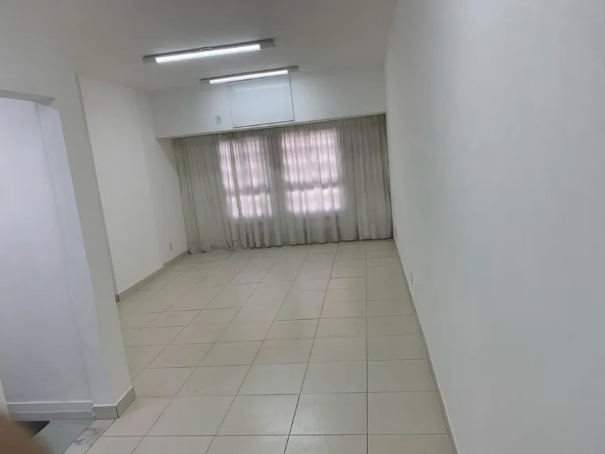 Foto 1 de Sala Comercial com 1 Quarto para alugar, 35m² em Santa Lúcia, Vitória