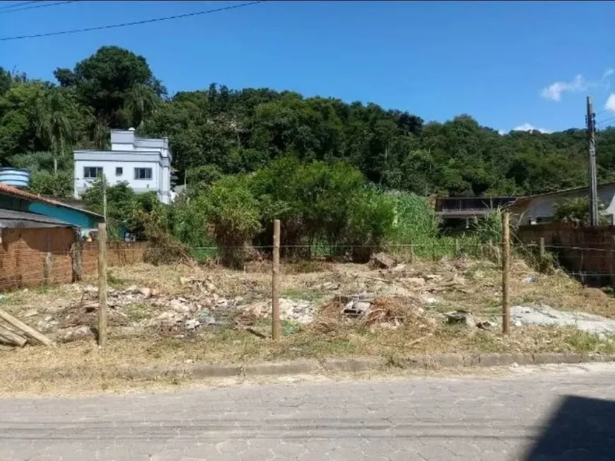 Foto 1 de Lote/Terreno à venda, 617m² em Rio Caveiras, Biguaçu