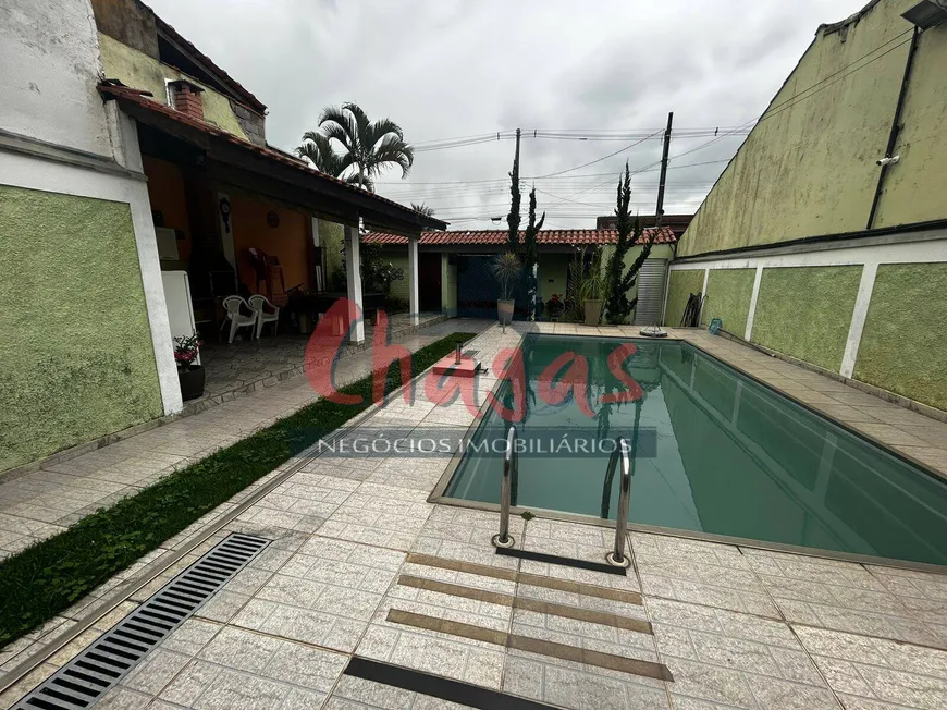 Foto 1 de Casa com 3 Quartos à venda, 208m² em Praia Das Palmeiras, Caraguatatuba