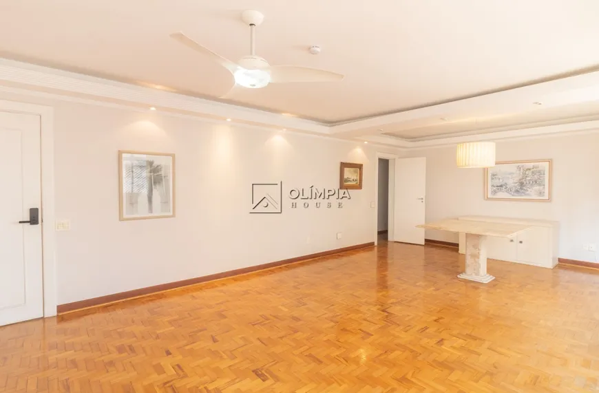 Foto 1 de Apartamento com 3 Quartos para alugar, 160m² em Jardim Paulista, São Paulo