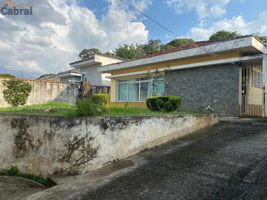 Foto 1 de Casa com 3 Quartos à venda, 200m² em Horto Florestal, São Paulo