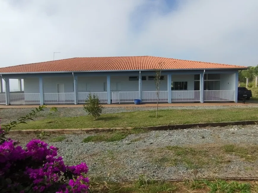 Foto 1 de Fazenda/Sítio com 4 Quartos à venda, 450m² em Area Rural de Limeira, Limeira