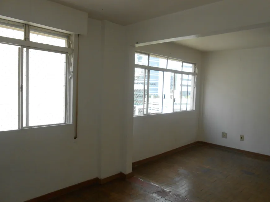 Foto 1 de Apartamento com 2 Quartos para alugar, 81m² em Bela Vista, São Paulo