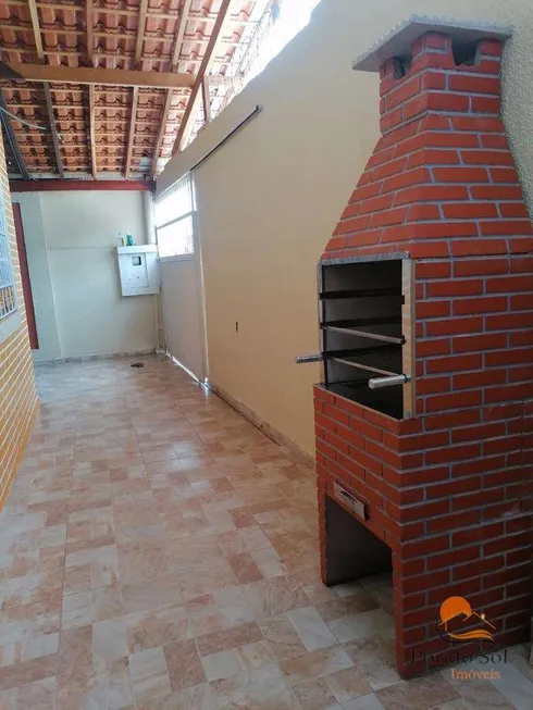 Foto 1 de Casa com 2 Quartos à venda, 79m² em Vila Guilhermina, Praia Grande