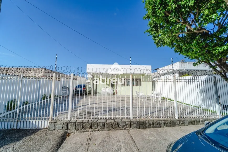 Foto 1 de Casa com 4 Quartos à venda, 175m² em Lagoa Nova, Natal
