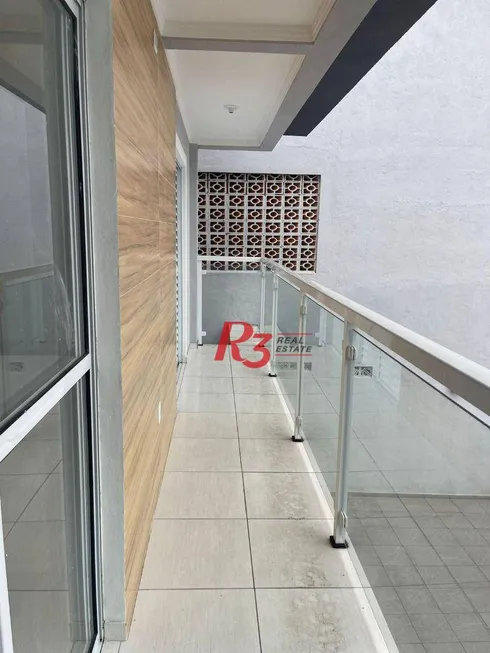 Foto 1 de Casa com 2 Quartos à venda, 52m² em Vila Voturua, São Vicente