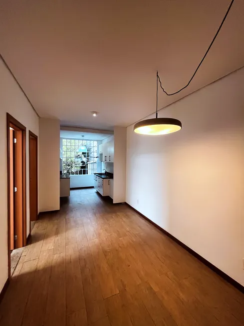 Foto 1 de Apartamento com 2 Quartos à venda, 86m² em Nogueira, Petrópolis