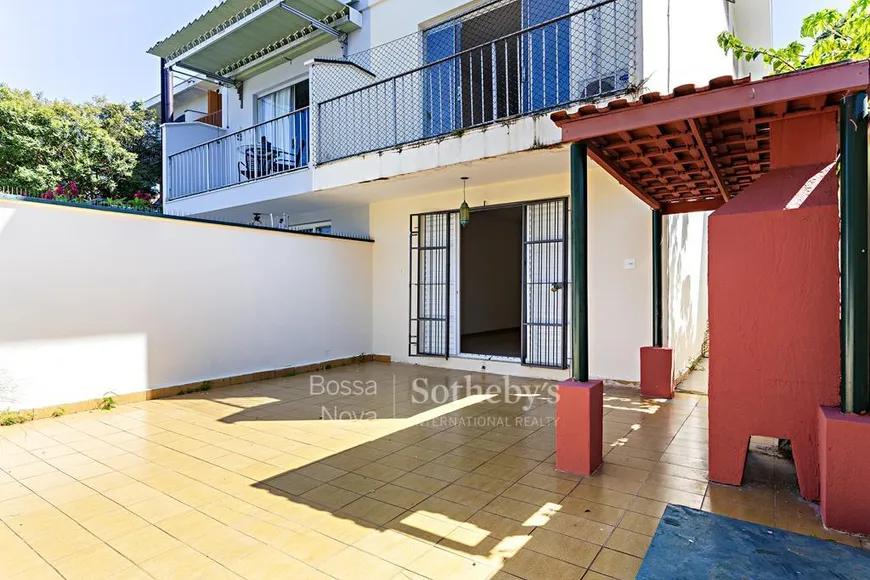 Foto 1 de Casa com 3 Quartos à venda, 239m² em Vila Madalena, São Paulo