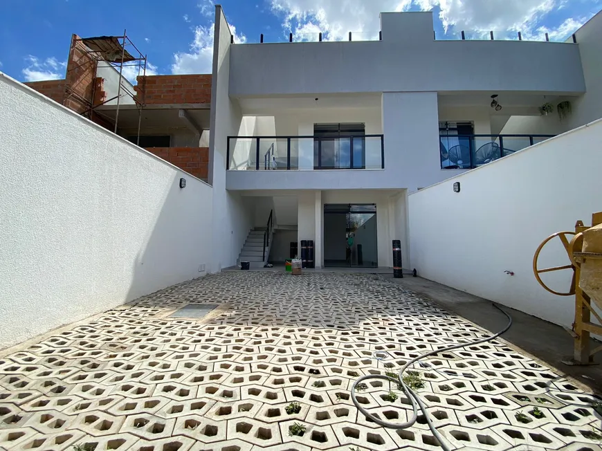 Foto 1 de Casa com 3 Quartos à venda, 100m² em Vale das Orquideas, Contagem