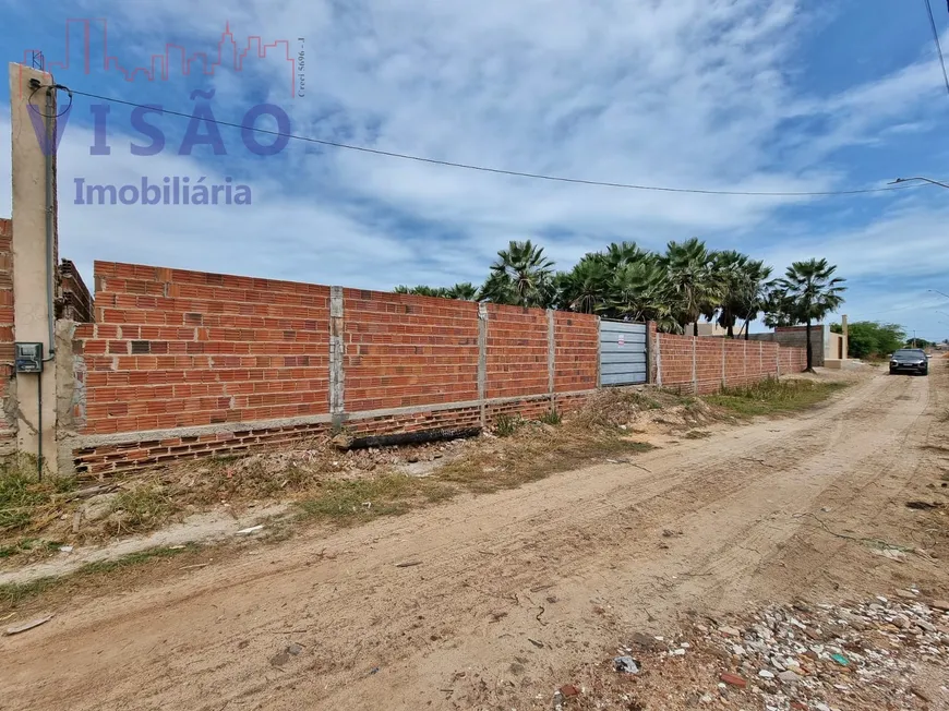 Foto 1 de Lote/Terreno à venda, 825m² em , Tibau