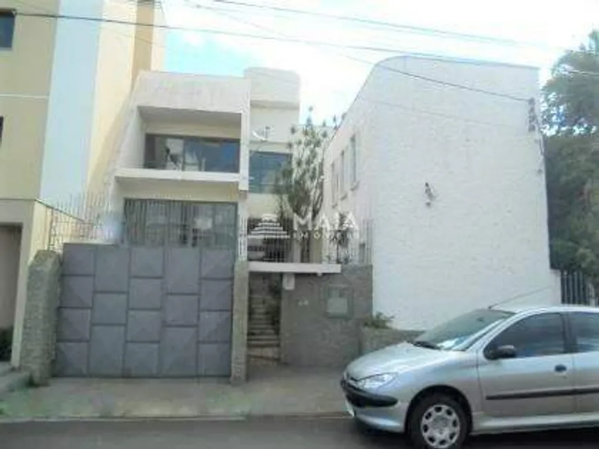 Foto 1 de Casa com 4 Quartos à venda, 250m² em Nossa Senhora da Abadia, Uberaba